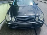 Gebraucht Mercedes E220 Elegance 150 PS (110 kW) 2003 Schwarz Limousine
