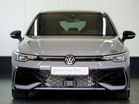 Gebraucht VW Golf VIII R-line 150 PS (110 kW) 2025 Mondsteingrau schwarz Limousine