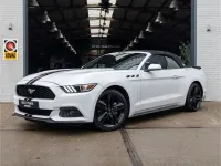 Gebraucht Ford Mustang Convertible 305 PS (224 kW) 2015 Weiß Cabrio