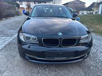 Gebraucht BMW 118 143 PS (105 kW) 2011 Schwarz Kleinwagen