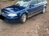 Gebraucht VW Passat 140 PS (102 kW) 2003 Blau Kombi