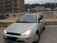 Używany Ford Focus 101 KM (74 kW) 2001 Srebrny Hatchback