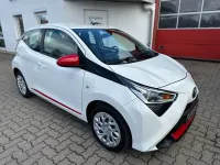 Gebraucht Toyota Aygo X-play 72 PS (52 kW) 2020 Weiß Kleinwagen