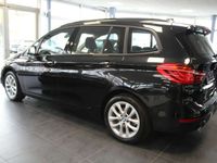 gebraucht BMW 218 Aut. Advantage - LED - Navi -