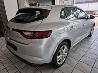 Gebraucht Renault Mégane IV Play 132 PS (97 kW) 2017 Grau Limousine