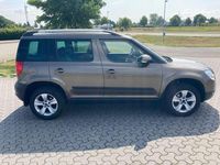 Gebraucht Skoda Yeti 105 PS (77 kW) 2012 Braun SUV