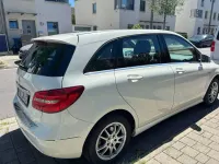 Gebraucht Mercedes 200 156 PS (114 kW) 2012 Weiß Limousine