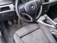 Second-hand BMW 318 143 CP (105 kW) 2008 Negru Break