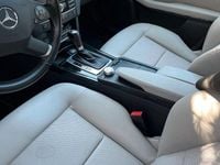 Second-hand Mercedes E200 184 CP (135 kW) 2011 Andere farben Break