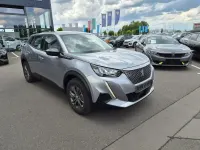 Gebraucht Peugeot e-2008 Active 100 kW (136 PS) 2022 Grau / artense grau (metallic) SUV