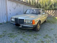 Gebraucht Mercedes E230 136 PS (100 kW) 1982 Grün Limousine
