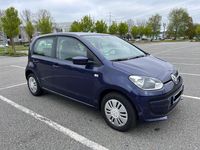 Second-hand VW up! 60 CP (44 kW) 2016 Albastru Hatchback