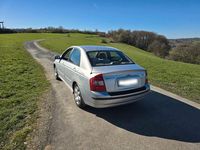 Gebraucht Kia Cerato 105 PS (77 kW) 2004 Silber Limousine