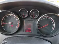 Gebraucht Opel Meriva 101 PS (74 kW) 2016 Grün Van / Kleinbus