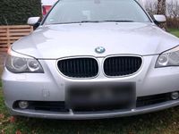 Gebraucht BMW 525 176 PS (129 kW) 2005 Silber Kombi