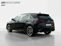 Neu Kia Ceed Spirit 140 PS (102 kW) 2025 1k black pearl m Kleinwagen