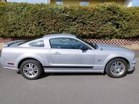 gebraucht Ford Mustang GT Mustang GT V8 Schalter gepflegt GT V8 Schalter gepfle , Leder, Saison, silber