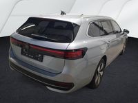 Gebraucht VW Passat Business 204 PS (150 kW) 2025 Oyster silver metallic Kombi