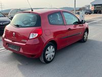 Gebraucht Renault Clio II 75 PS (55 kW) 2010 Rot Limousine