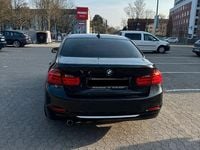 Gebraucht BMW 318 Luxury Line 143 PS (105 kW) 2015 Schwarz Limousine