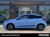 Gebraucht Hyundai i20 Trend 99 PS (72 kW) 2020 Clean slate Kleinwagen