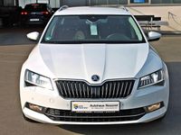 Gebraucht Skoda Superb LAURIN & KLEMENT 190 PS (139 kW) 2016 Weiß Kombi