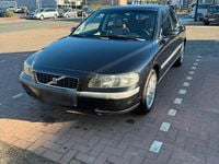 Second-hand Volvo S60 140 CP (102 kW) 2004 Negru Berlinǎ