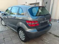 Gebraucht Mercedes B200 136 PS (100 kW) 2010 Grau Van / Kleinbus