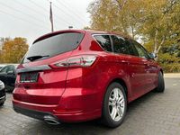 Gebraucht Ford S-MAX Titanium 179 PS (131 kW) 2015 Rot Van / Kleinbus