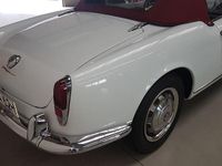 Gebraucht Alfa Romeo Giulia Spider 90 PS (66 kW) 1962 Weiß Cabrio