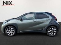 Gebraucht Toyota Aygo X Basis 72 PS (52 kW) 2023 Cardamon green metallic/ night sky black SUV