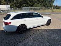 Gebraucht Mercedes C300e 194 PS (142 kW) 2020 Weiß Kombi