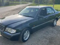 Gebraucht Mercedes C180 122 PS (89 kW) 1994 Schwarz Limousine