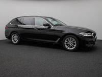 Gebraucht BMW 520 M Sport 190 PS (139 kW) 2023 Schwarz 2668 Kombi
