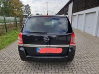 gebraucht Opel Zafira 1.9 CDTI Automatik Edition 111 Jahre
