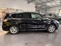 Gebraucht Ford S-MAX Titanium 190 PS (139 kW) 2023 Schwarz Van / Kleinbus