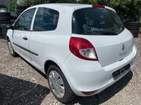 Gebraucht Renault Clio III Expression 68 PS (50 kW) 2009 Weiß Limousine