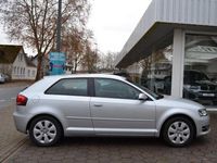 Gebraucht Audi A3 Attraction 100 PS (73 kW) 2012 Schwarz Limousine