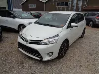 Gebraucht Toyota Verso Premium 147 PS (108 kW) 2017 Weiß Van / Kleinbus