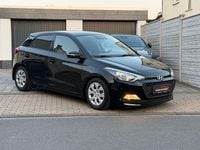 Gebraucht Hyundai i20 Active 84 PS (61 kW) 2016 Schwarz Kleinwagen