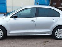 Gebraucht VW Jetta Trendline 105 PS (77 kW) 2013 Silber Limousine