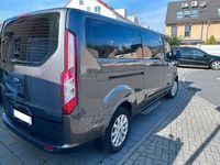 Gebraucht Ford Tourneo 252 PS (185 kW) 2021 Grau Van / Kleinbus