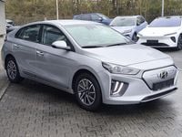 Gebraucht Hyundai Ioniq Trend 100 kW (136 PS) 2022 Typhoon silver / met Kleinwagen