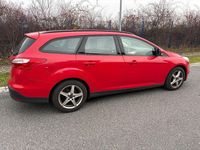 Gebraucht Ford Focus Trend 95 PS (69 kW) 2012 Rot Limousine