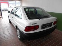 Gebraucht Ford Escort 88 PS (64 kW) 1994 Weiß metallic Limousine