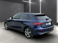 Gebraucht Audi A3 Advanced Plus 116 PS (85 kW) 2022 Blau metallic Limousine