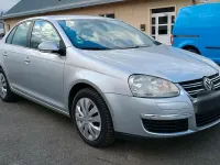 Używany VW Jetta 102 KM (75 kW) 2006 Srebrny Sedan/Limuzyna