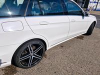 Gebraucht Mercedes E200 Avantgarde 136 PS (100 kW) 2015 Weiß Kombi
