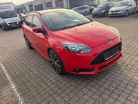Gebraucht Ford Focus ST 299 PS (219 kW) 2014 Rot Limousine
