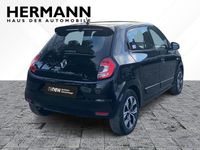 Gebraucht Renault Twingo SE 65 PS (47 kW) 2021 Blackpearlschwarz (schwarz) Kleinwagen